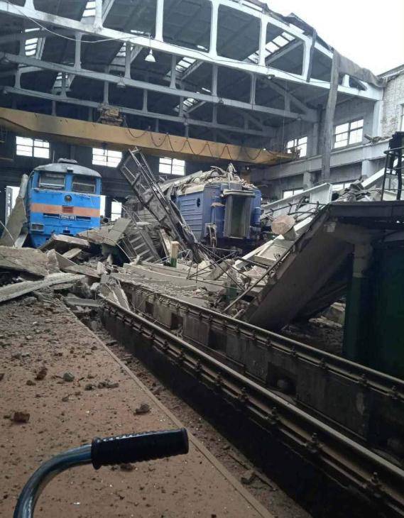 乌克兰全黑了!核打击前最后警告,俄军发射13枚“全球禁止”导弹