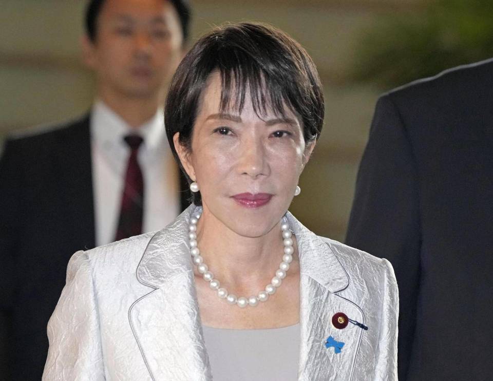 美国国会发出警告,解放军收台用不了太久